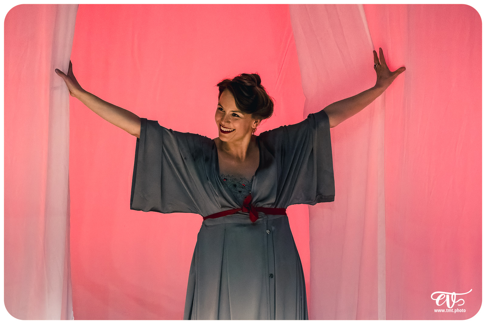 UN FIL A LA PATTE (CIE VIVA)